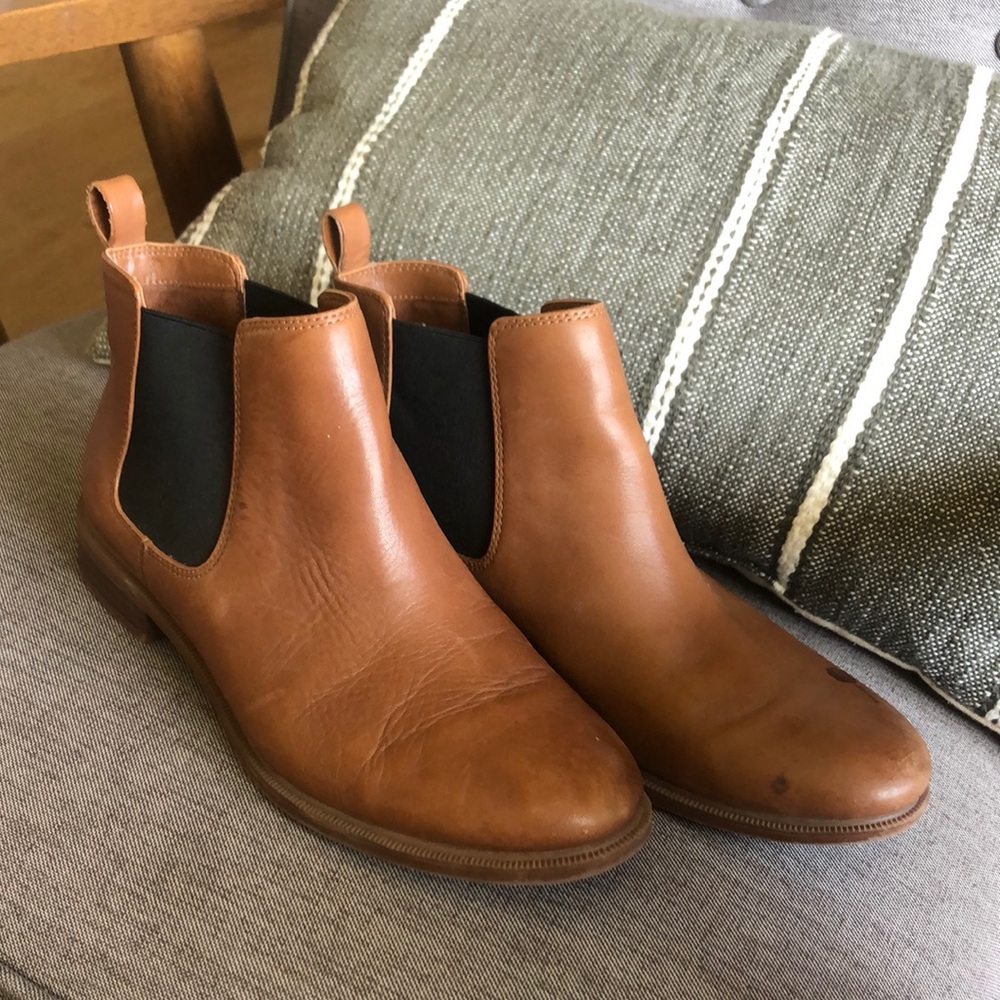 Clark’s Women’s Brown Chelsea Boots